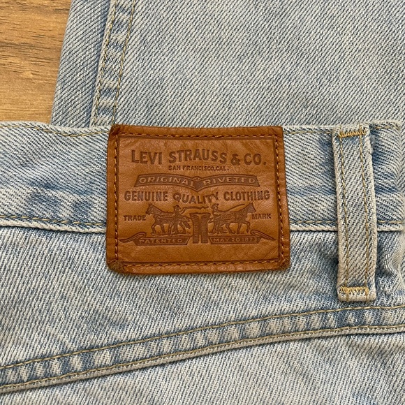 LEVI'S TAPERED HIGH WAISTED MOM JEANS - Picture 5 of 10